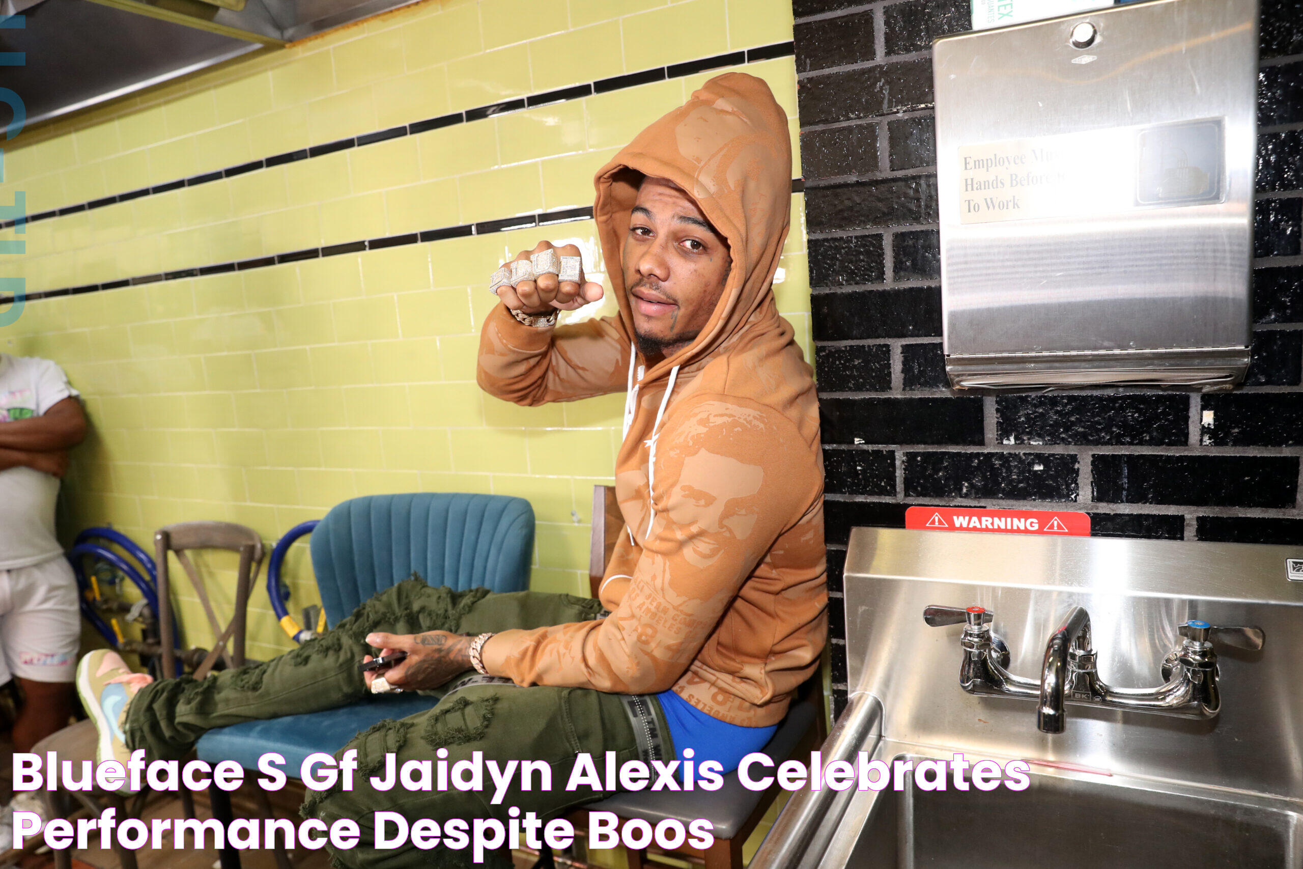 Blueface's GF Jaidyn Alexis Celebrates Performance Despite Boos