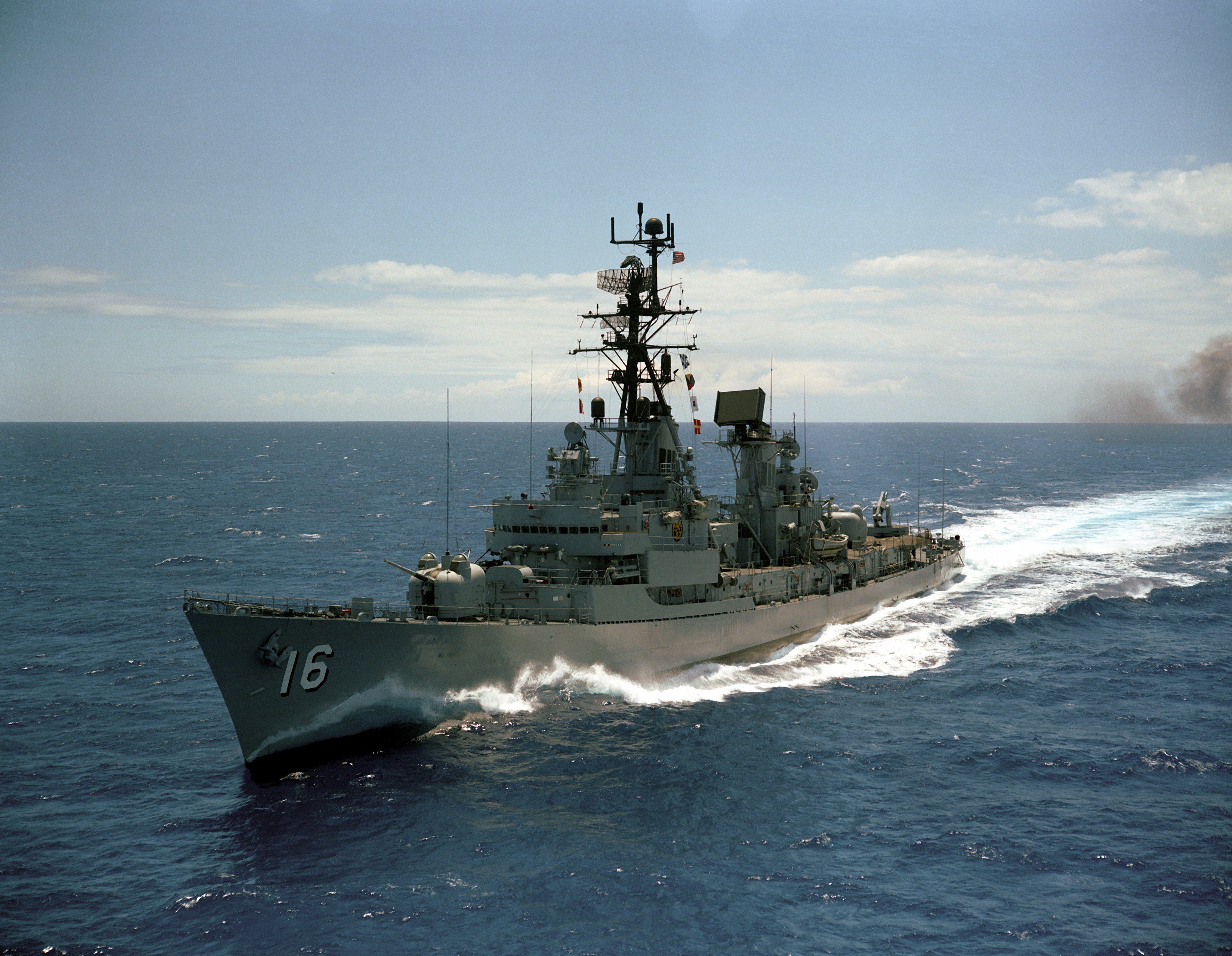 USS Joseph Strauss DDG16 in the South China Sea, 1966 Us navy