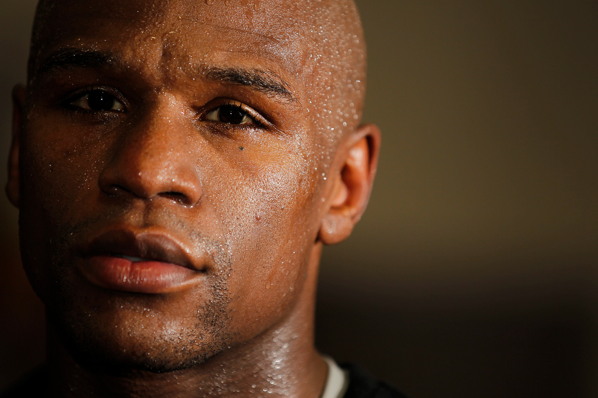 Floyd Mayweather's Reading Abilities: Fact Or Fiction?