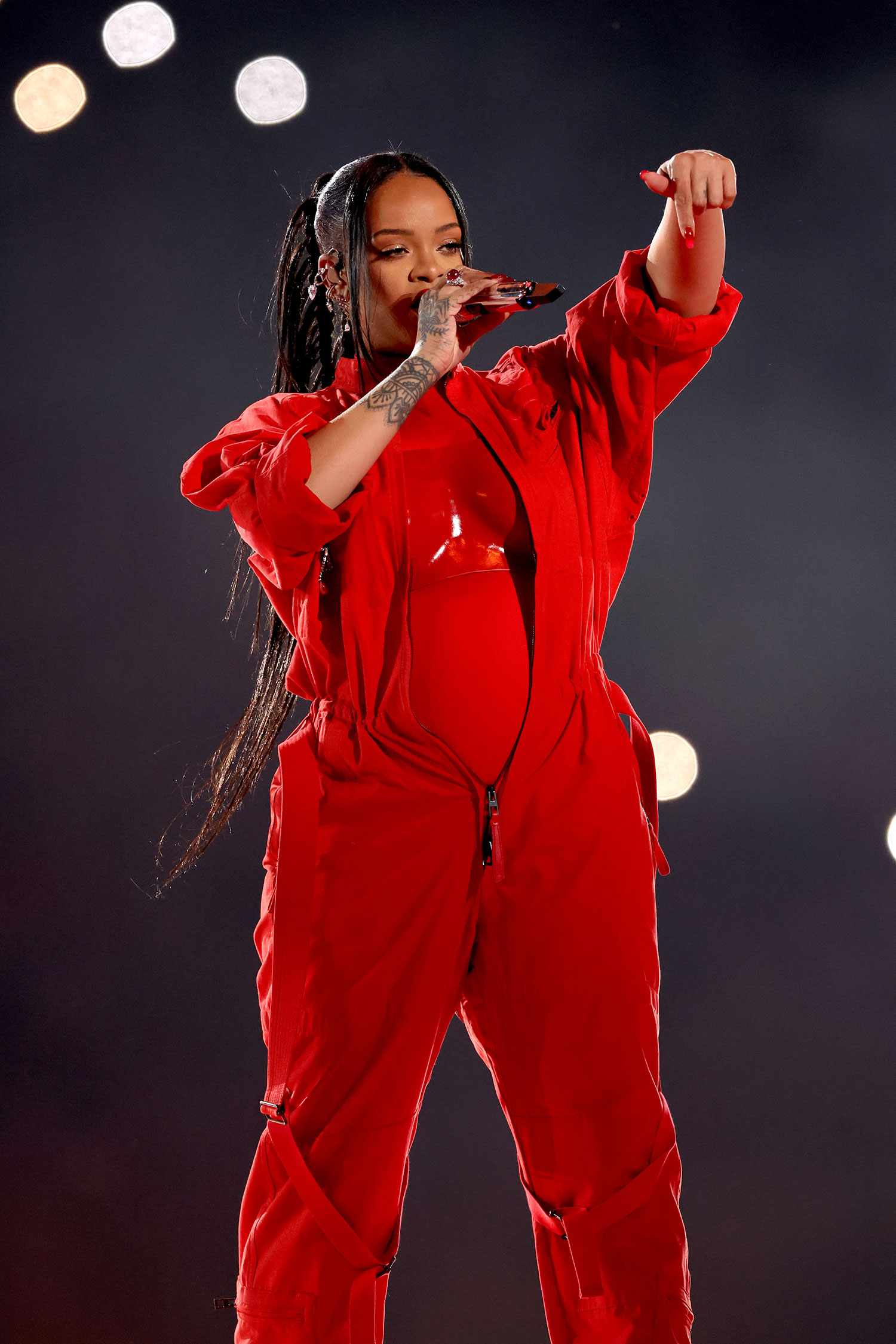 Is Rihanna Pregnant Again At Super Bowl 2024 Dasha Emmalee