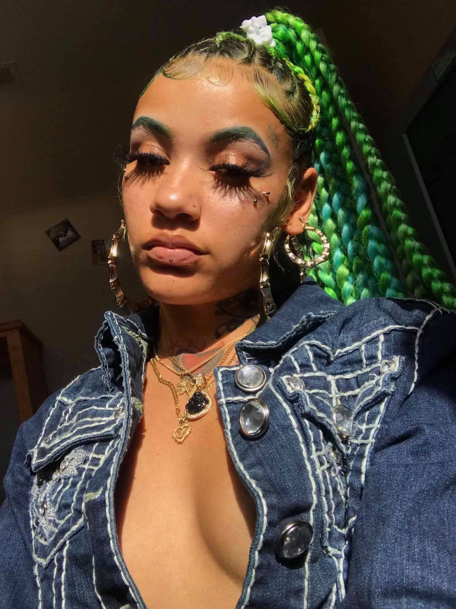 pintrest/babylaaa Sad Girl, Hair Inspo, Baddies, Poses, Cute, Girls