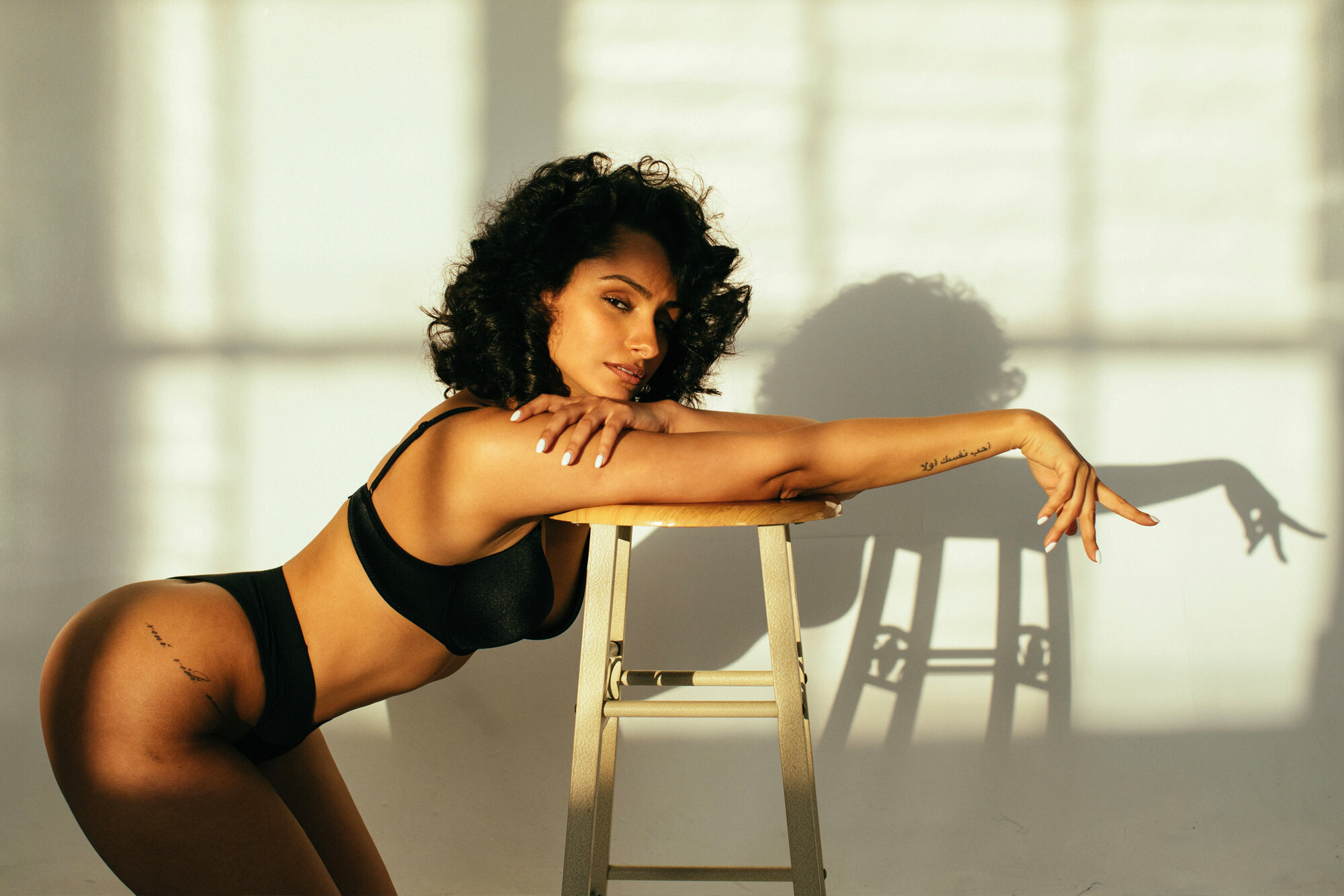 All About Nazanin Mandi: A Multifaceted Talent And Influencer