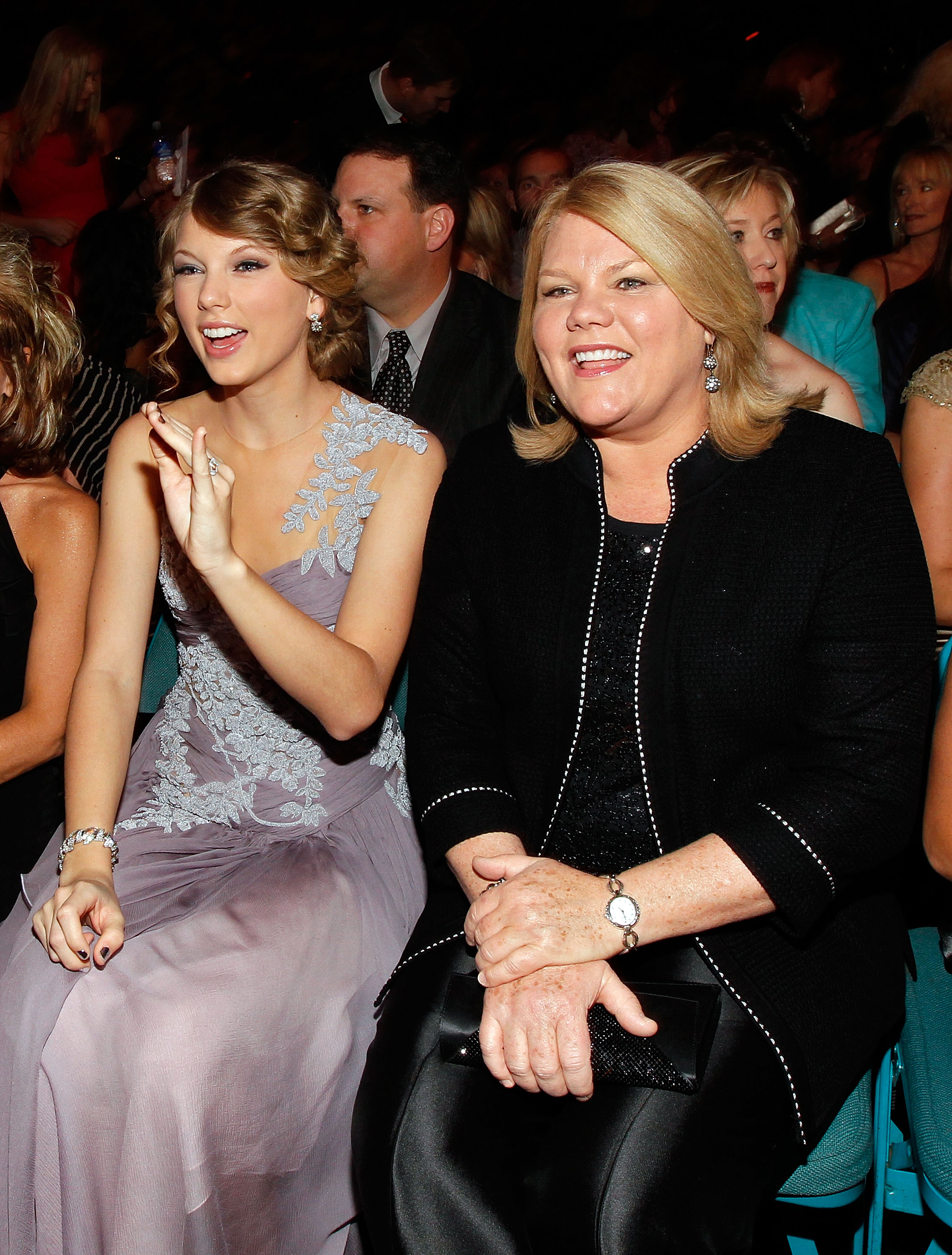 Commemorating Andrea Swift: Taylor Swift's Mom And Her Unyielding Support